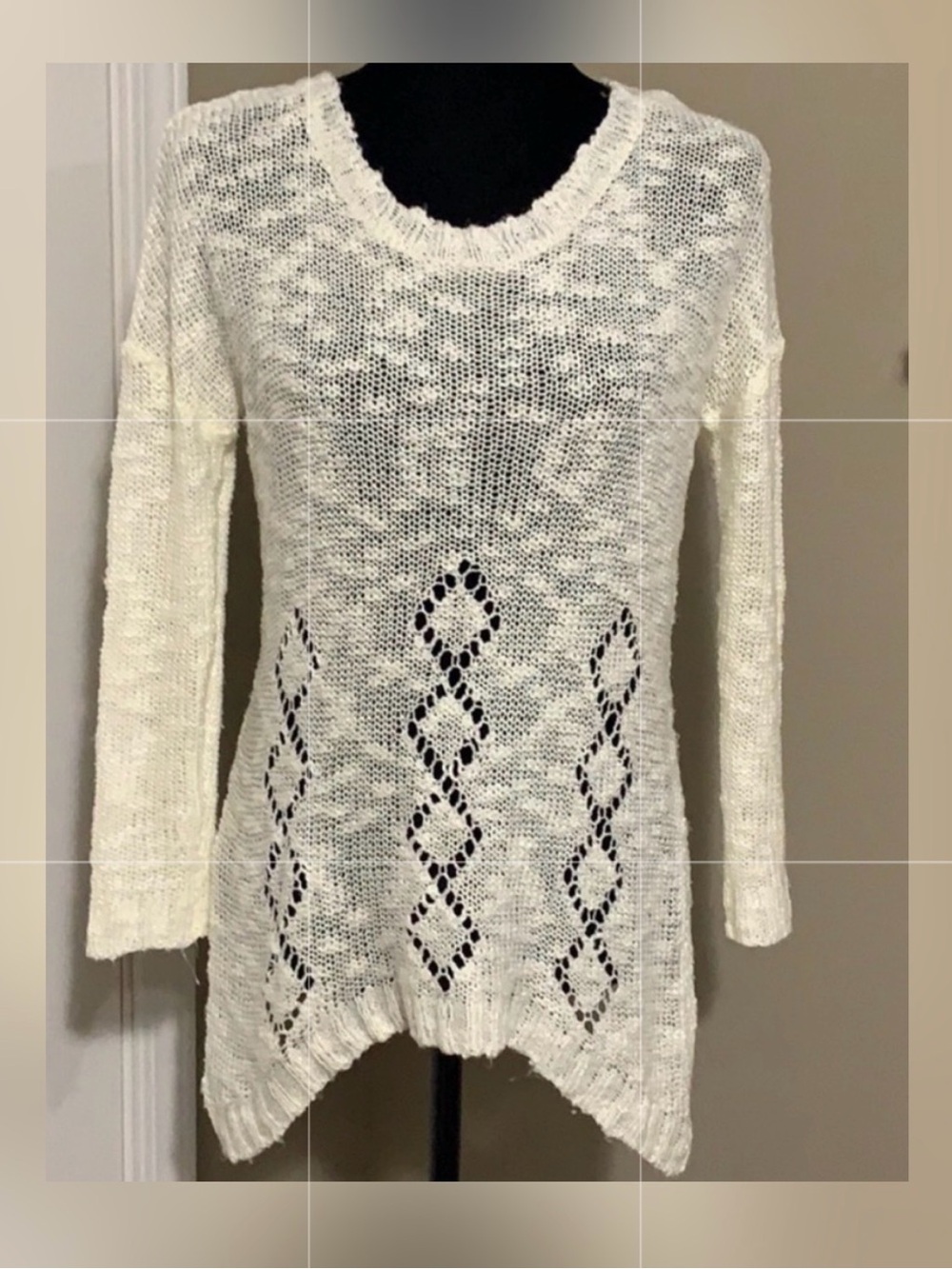 Charlotte Russe Sweater Small
Sweater EUC~ 5 items for 25